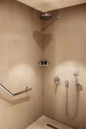 Hotel New Roblin 4*
