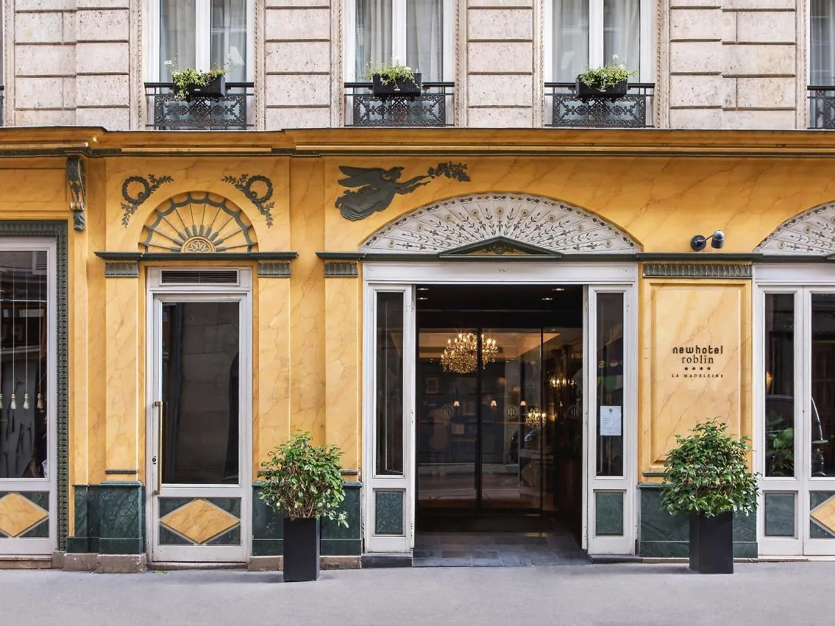 New Roblin Hotel 4*