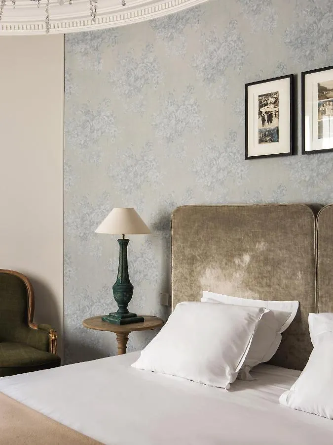New Roblin Hotel Parijs