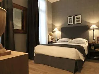 Hotell New Roblin 4*
